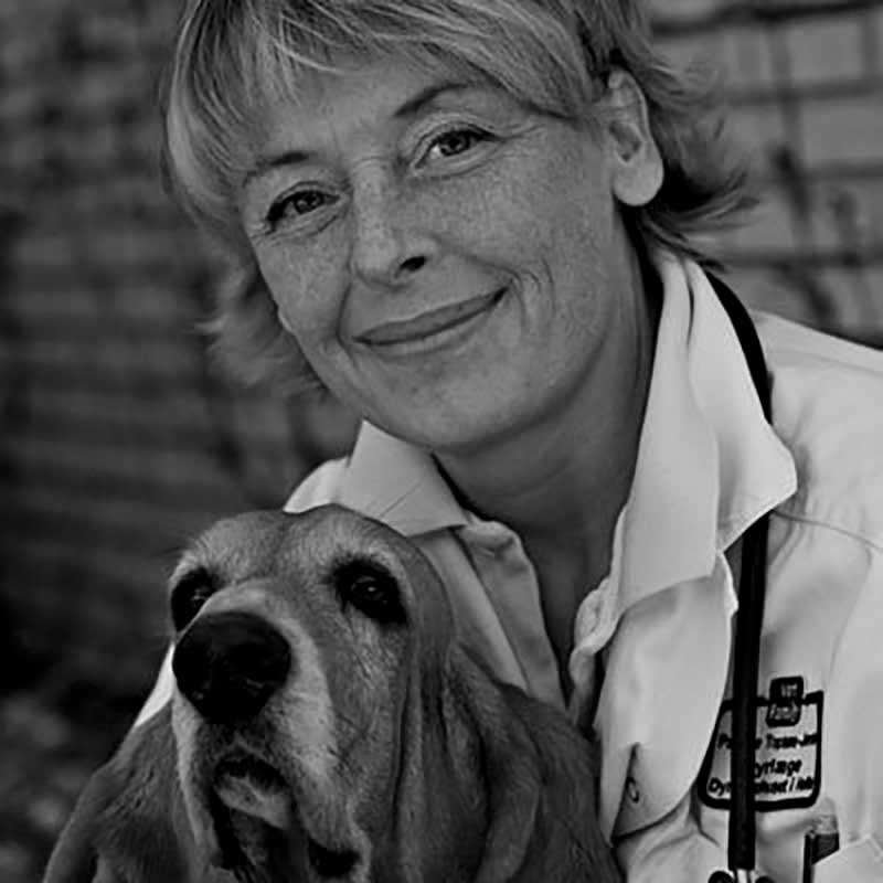Dyrlæge Paulette Topsøe-Jensen